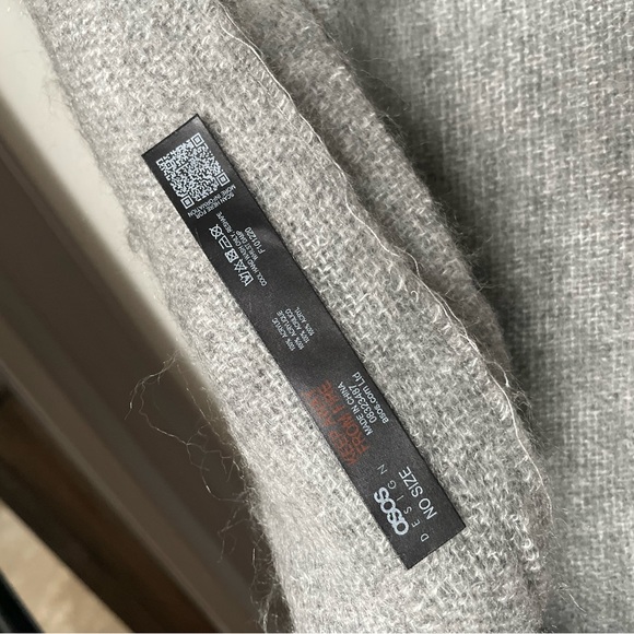 ASOS grey scarf - Picture 3 of 3